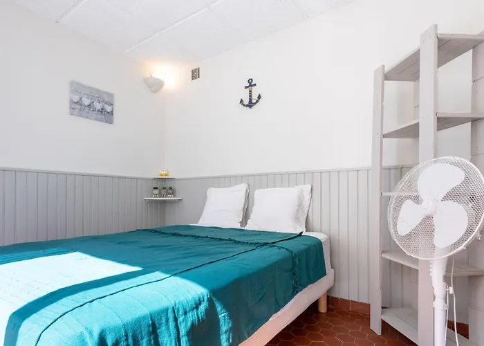 Les Cabestans 1-2-3-4 By Interhome 르발카레스